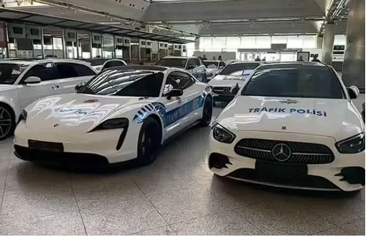 Komançero çetesinin lüks otomobilleri polis aracı oldu - Resim: 0