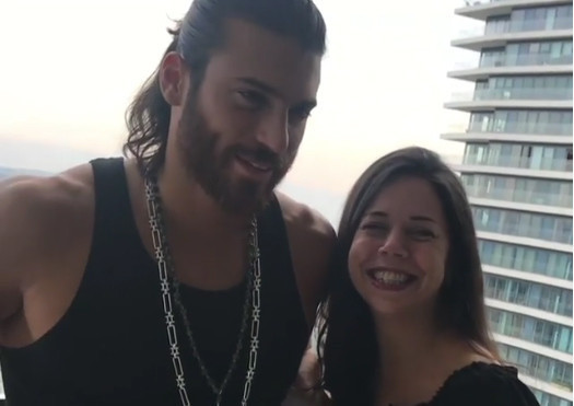 Erkenci Kuş dizisinin starı Can Yaman'ın annesini gören ablası sanıyor - Resim: 2