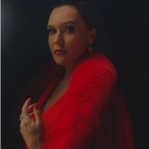 Yasak Elma yıldızı Şevval Sam göğüs dekoltesiyle büyüledi yorum yağdı - Resim: 3