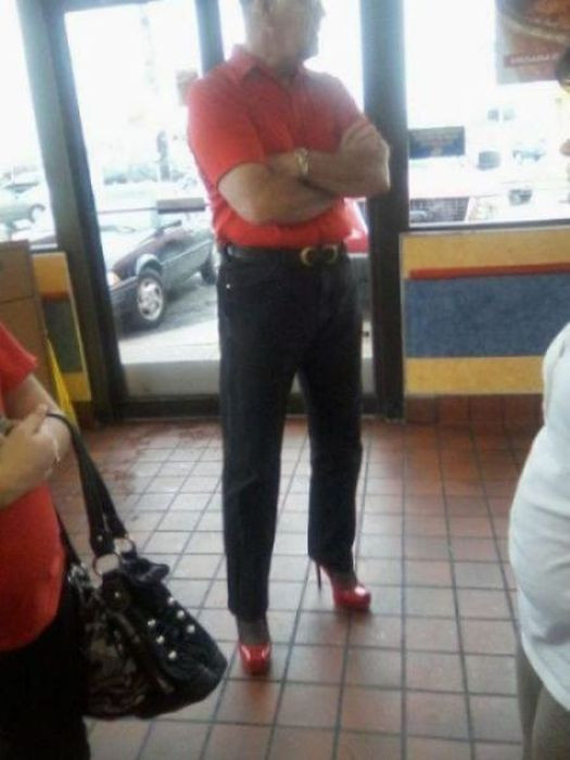 Bu kıyafetlerle sokağa çıkılmaz! - Resim: 3