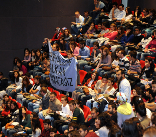 IMF Temsilcisi'ne yumurta yağmuru! - Resim: 2