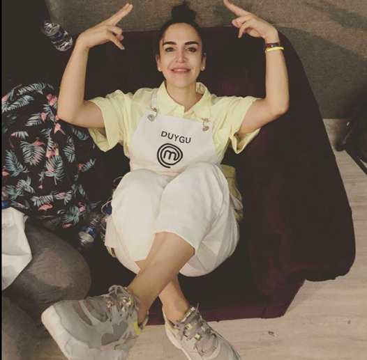 Duygu Acarsoy kimdir yaşı kaç Masterchef Duygu evli mi eşi kim? - Resim: 1