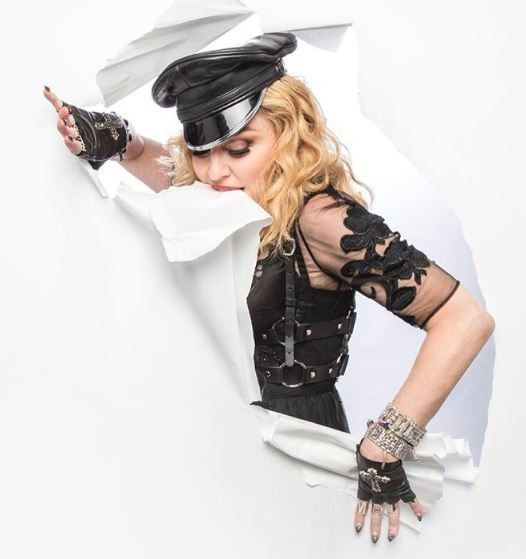 Dünyaca ünlü şarkıcı Madonna'dan çıplak paylaşım! - Resim: 3