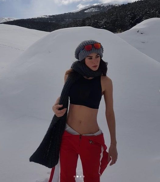 Defne Samyeli karda mayolu pozlarını yayımladı yine sosyal medya sallandı - Resim: 3