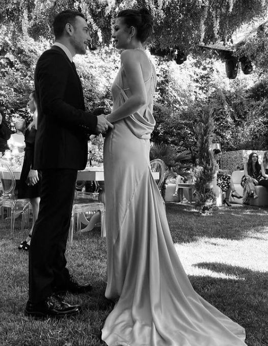 Demet Özdemir ve Oğuzhan Koç'un çok merak edilen düğün davetiyesi belli oldu! - Resim: 3