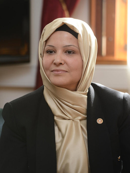 Türbanlı vekil Meclis'e geldi - Resim: 2