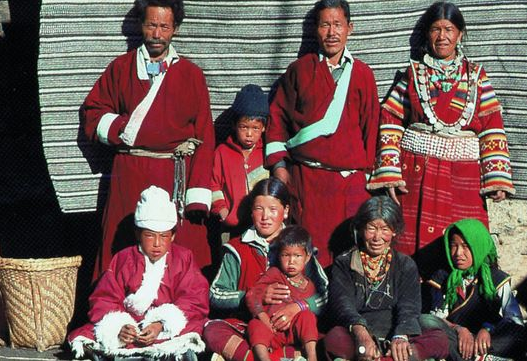 Bu ülkede kadınlar çok eşli! En az 7 tane kocaları var - Resim: 3