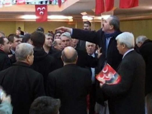 MHP'de yumruklar konuştu - Resim: 3