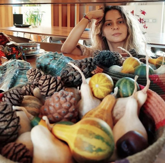 Bir dönem gençlerin sevgilisi olan 'Hepsi' grubu güzelinin yaşadığı yere bakın - Resim: 4