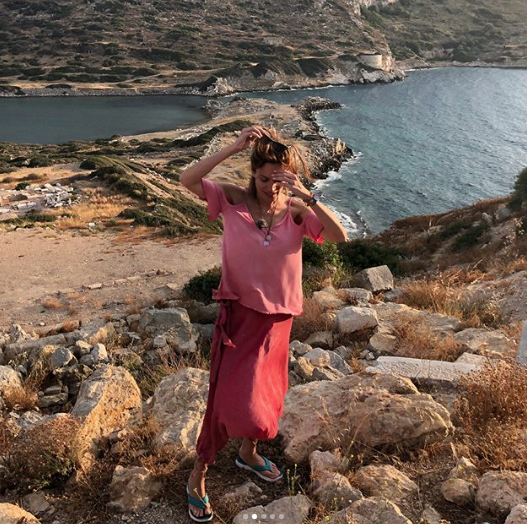 Ebru Cündübeyoğlu yıllar sonra mayolu görüntülendi - Resim: 3