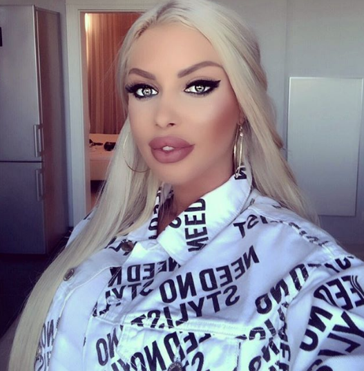 Çıplak pozlarını gören babası canına kıydı!  - Resim: 3