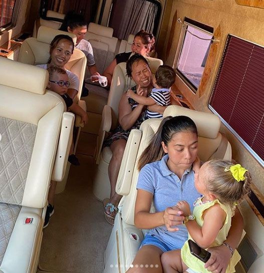 Erdal Acar'ın eşi Kardelen Acar 9 hizmetliyle tatile çıktı! Görgüsüz paylaşım olay - Resim: 4