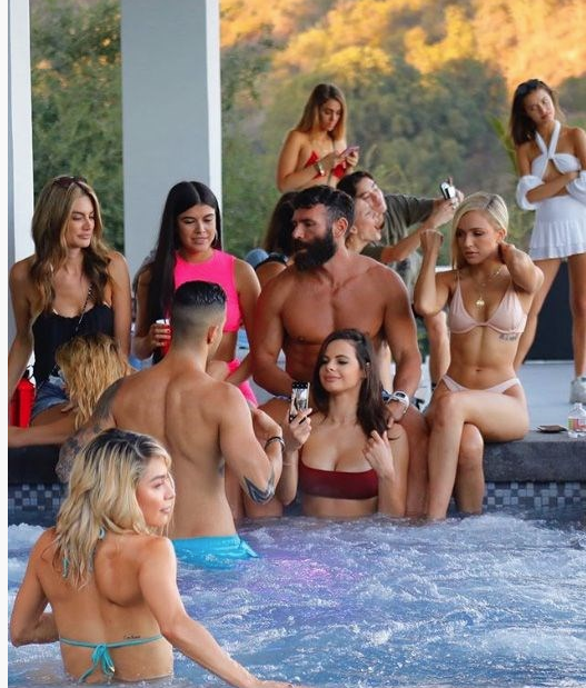 Dan Bilzerian parasını veren herkese evini açacak - Resim: 1
