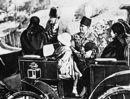 Atatürk'ün saklanan fotoğrafları bulundu! - Resim: 4