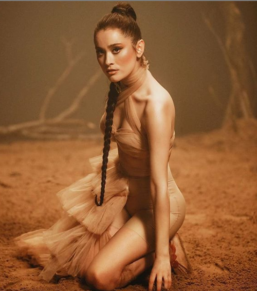 Elif Kaya'nın bikinisiyle yaptığı hareket 'yok artık' dedirtti! - Resim: 2