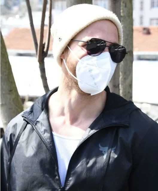 Hayranları ikiliyi böyle yakaladı Hande Erçel ile Kerem Bürsin baş başa tatilde! - Resim: 3