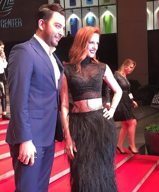 Wilma Elles'ten olay sözler "Bacaklarımı traş etmeyi unuttum"  - Resim: 2