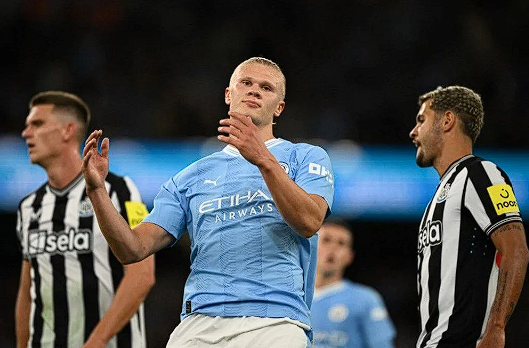 "Dünyanın en seksi sporcusu" Alica, Haaland'a meydan okudu: Onu mahvederim - Resim: 3