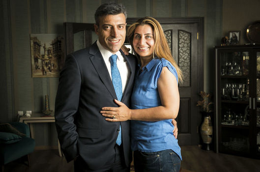 Öztürk Yılmaz eşi Özay Yılmaz kimdir kaç yaşında ne iş yapıyor? - Resim: 1