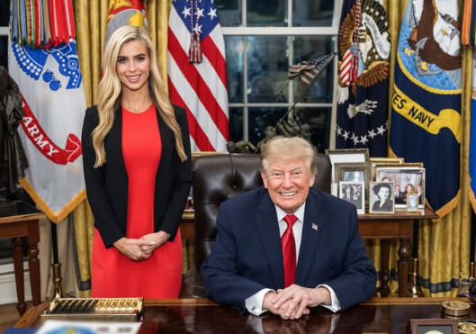 Öyle bir gaf yaptı ki dünya onu konuştu! Katie Zacharia görevden alındı mı, Trump ne dedi? - Resim: 7
