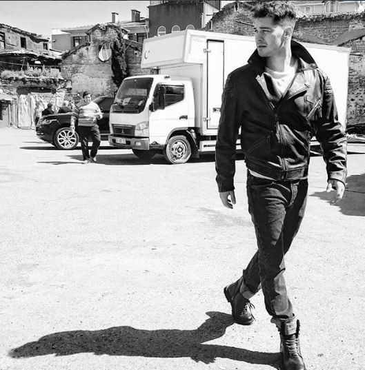 Çağatay Ulusoy herkesi çıldırttı saç baş yoldurdu - Resim: 4