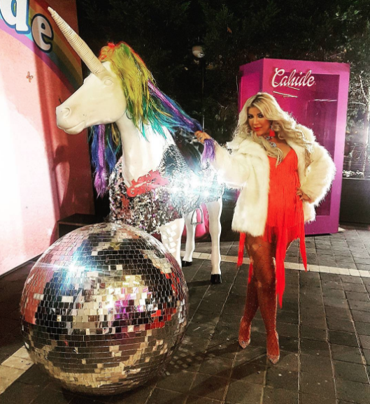 Nazlı Hamarat kocası öldükten sonra coştu yok böyle parti - Resim: 2