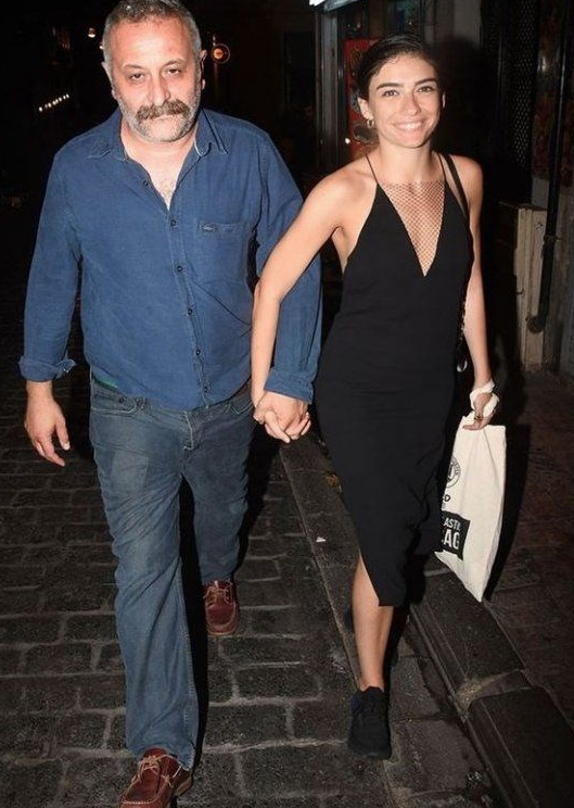 Hazar Egüçlü'den yaş farkı açıklaması: Bu benim hayatım - Resim: 3