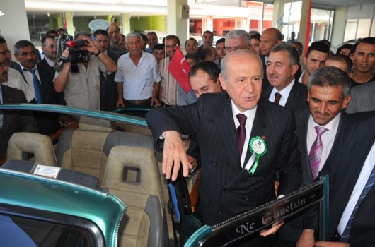 Bahçeli şoför koltuğuna geçti - Resim: 3
