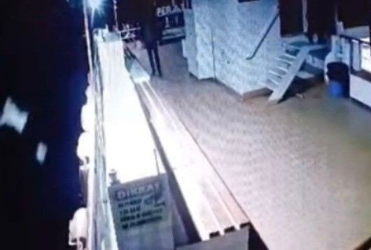 Feribotta korkunç dakikalar! Tartışma sonrası atladı - Resim: 1