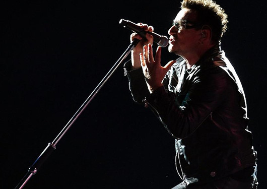 U2 konserinde bakan yuhalandı - Resim: 4