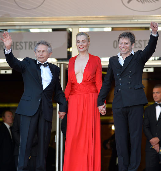 Cannes'a damga vuran dekolte kontrolü! - Resim: 4