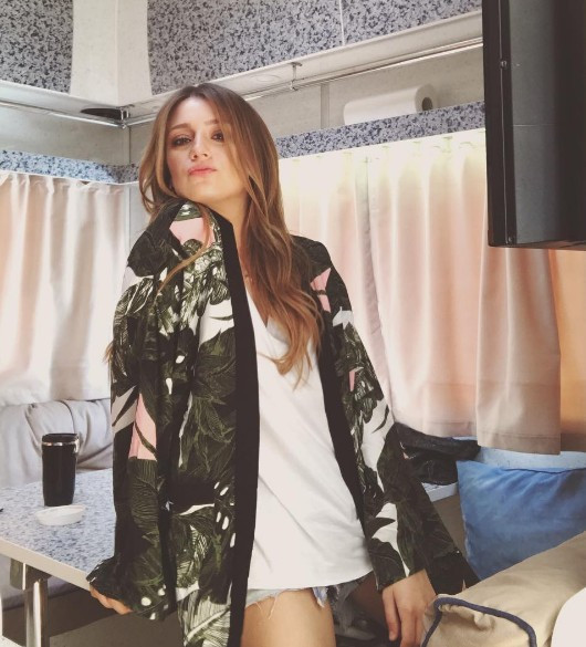 Gizem Karaca'nın düğün davetiyesine bakın böyle ayrıntı yok - Resim: 1