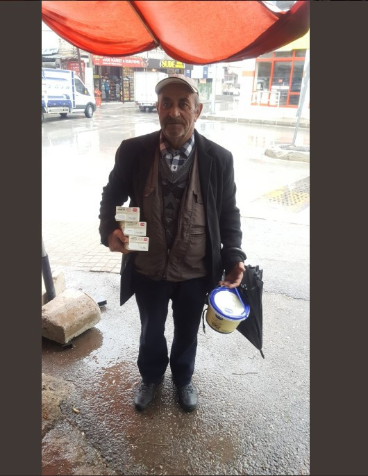 Poşete para vermek istemeyenler ilginç görüntülere neden oldu - Resim: 1