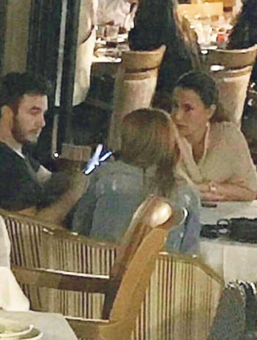 Selin İmer hamile mi göbeğini böyle sakladı  - Resim: 3