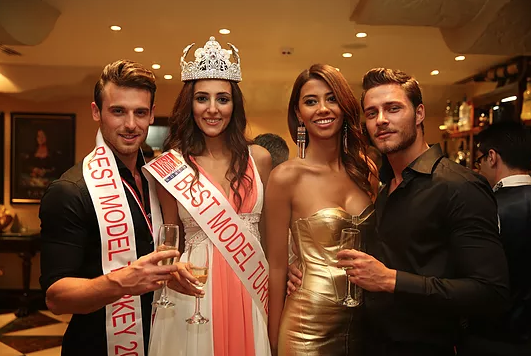 Eski model Ayşenur Özkan'dan mahkemeye ilginç başvuru - Resim: 4