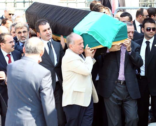 Cenaze törenine öyle isimler katıldı ki... - Resim: 2