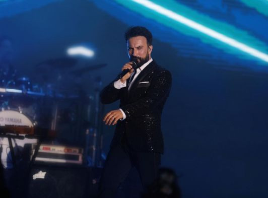 Tuğba Ekinci yine Tarkan'a fena yüklendi! - Resim: 4