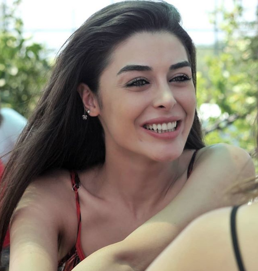 Büşra Cebe  Kanal D'nin Afili Aşk'ına dahil oldu! En son EDHO'da rol almıştı - Resim: 2
