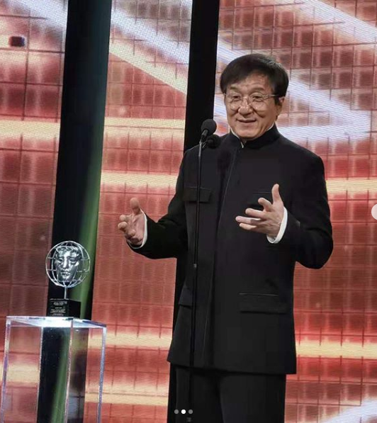 Jackie Chan Coronavirüs (Covid 19) nedeniyle karantinaya alındı bomba iddia - Resim: 4