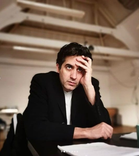 Memet Ali Alabora Galler'de yeni bir hayat için 18 saat çalışıyor işte yeni hayatı - Resim: 4