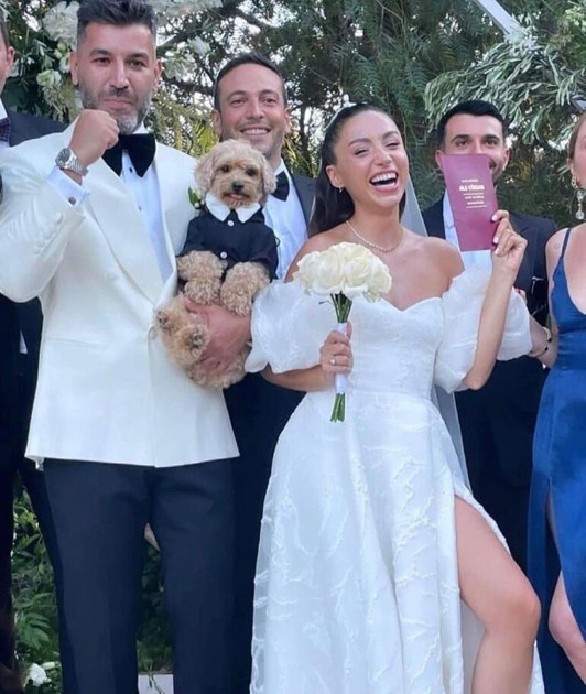 Tolga Akış kaç yaşında mesleği nedir anne ve babası kimdir? - Resim: 0