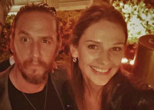 Elimi Bırakma dizisinin Azra'sı Alina Boz ile Sezen Aksu'nun oğlundan aşk pozu! - Resim: 1