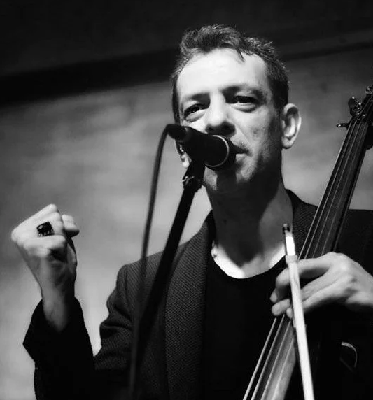 Sevgilisini dövüp kan izlerini silen Rubato’nun solisti Özer Arkun için istenen hapis cezası belli oldu - Resim: 3