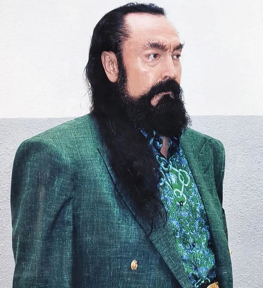 Son fotoğrafı gündem oldu, o detayı çok az kişi fark etti! Adnan Oktar, müritlerine gizli mesaj mı gönderdi? - Resim: 4