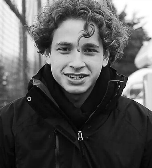 Adı Efsane'nin Hakan'ı Cem Yiğit Üzümoğlu kimdir?  - Resim: 2