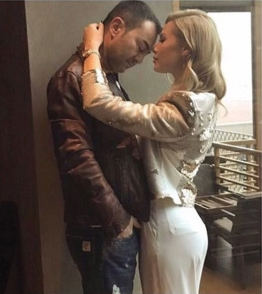 Serdar Ortaç'ın eski eşi Chloe Loughnan ağlayarak gitti! Yolcu bile etmedi - Resim: 1