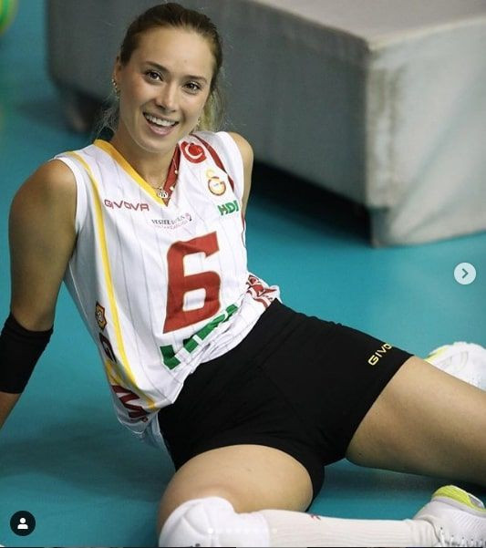 Hande Erçel'den ayrılan Murat Dalkılıç Derya Çayırgan'la aşk haberlerine ateş püskürdü - Resim: 4