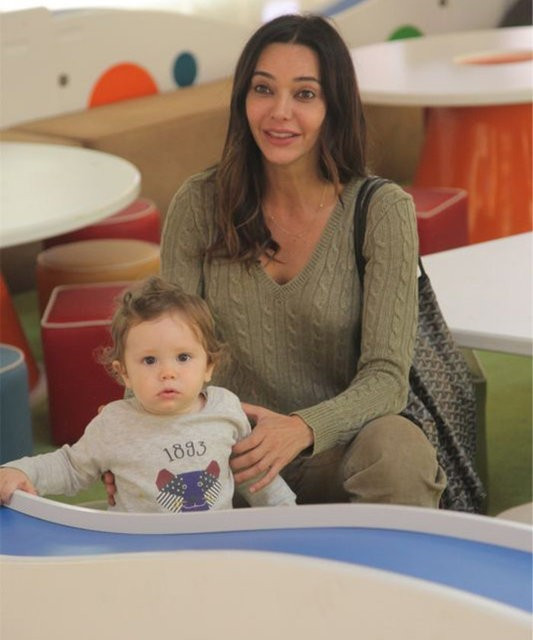 Hande Ataizi saç ektirdi - Resim: 1