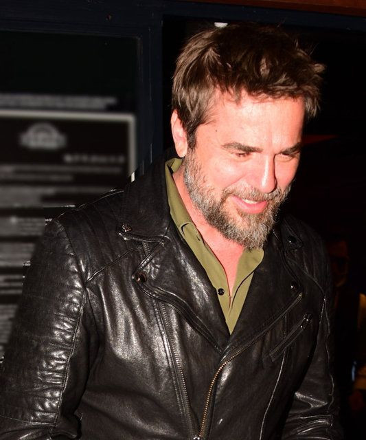 Yeni işiyle herkesi şaşırttı! Oyunculuğu bıraktı denen Engin Altan Düzyatan'dan açıklama geldi - Resim: 4