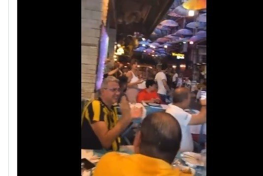 Kadıköy'de Cumhurbaşkanı'na küfür olayında gözaltına alınanlar arasında CHP'li ismin oğlu da var - Resim: 1